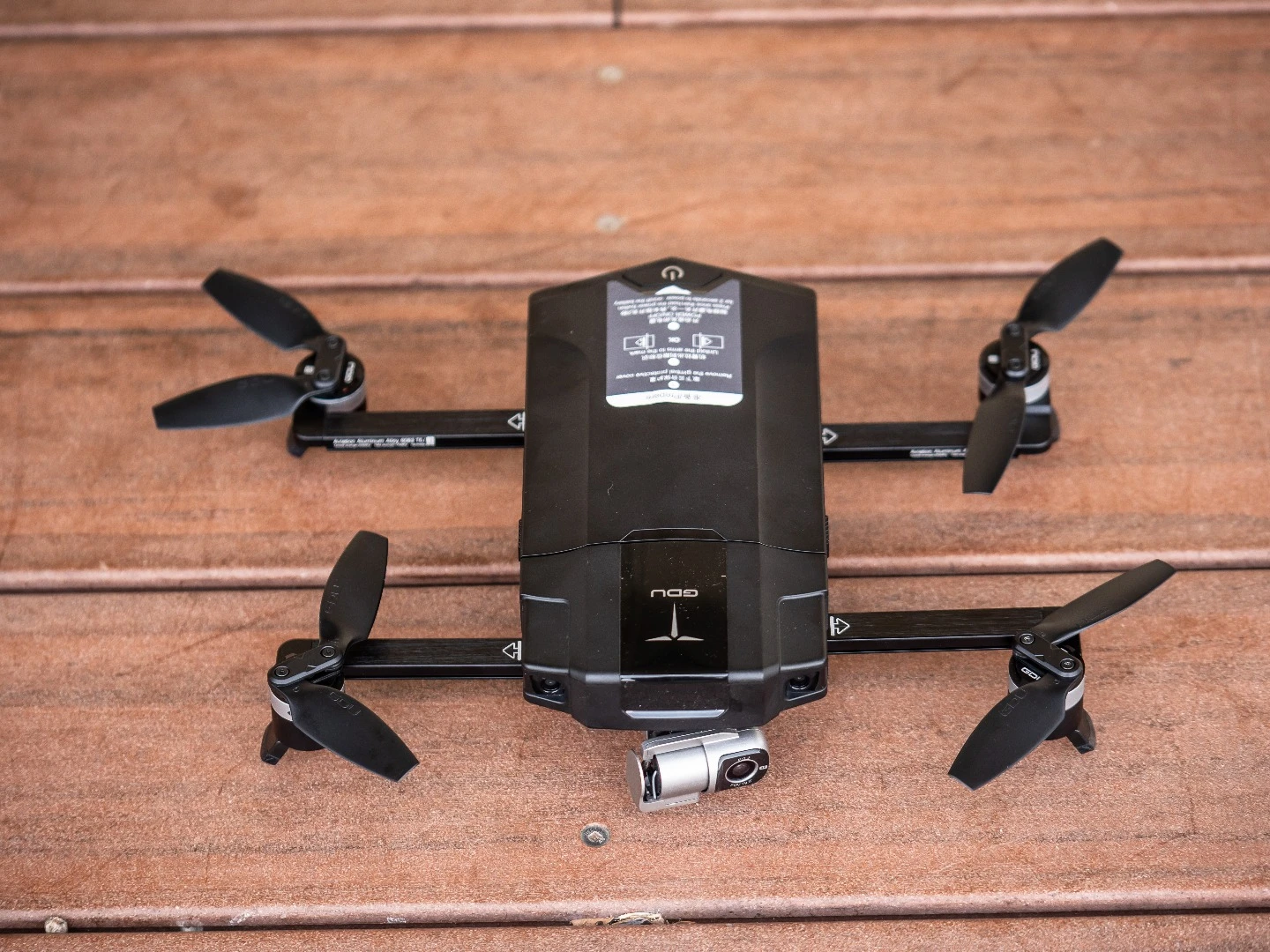 GDU 02: folding props help keep this thing very compact for travel, and fling out by themselves when the motors start up