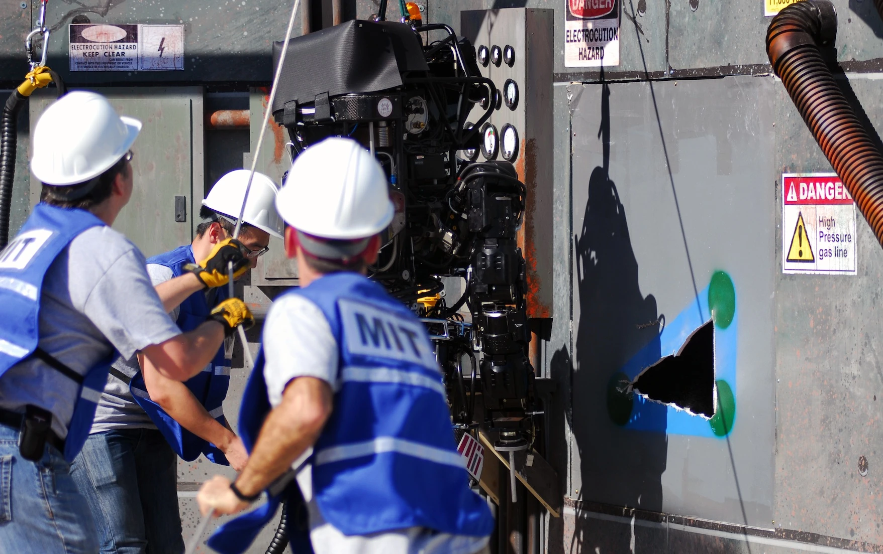 MIT robot on the cutting course