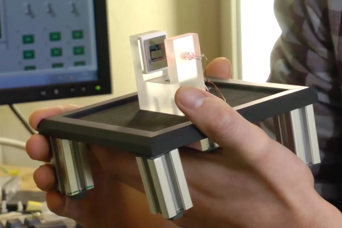 The prototype mini gravimeter, known as the Wee-g