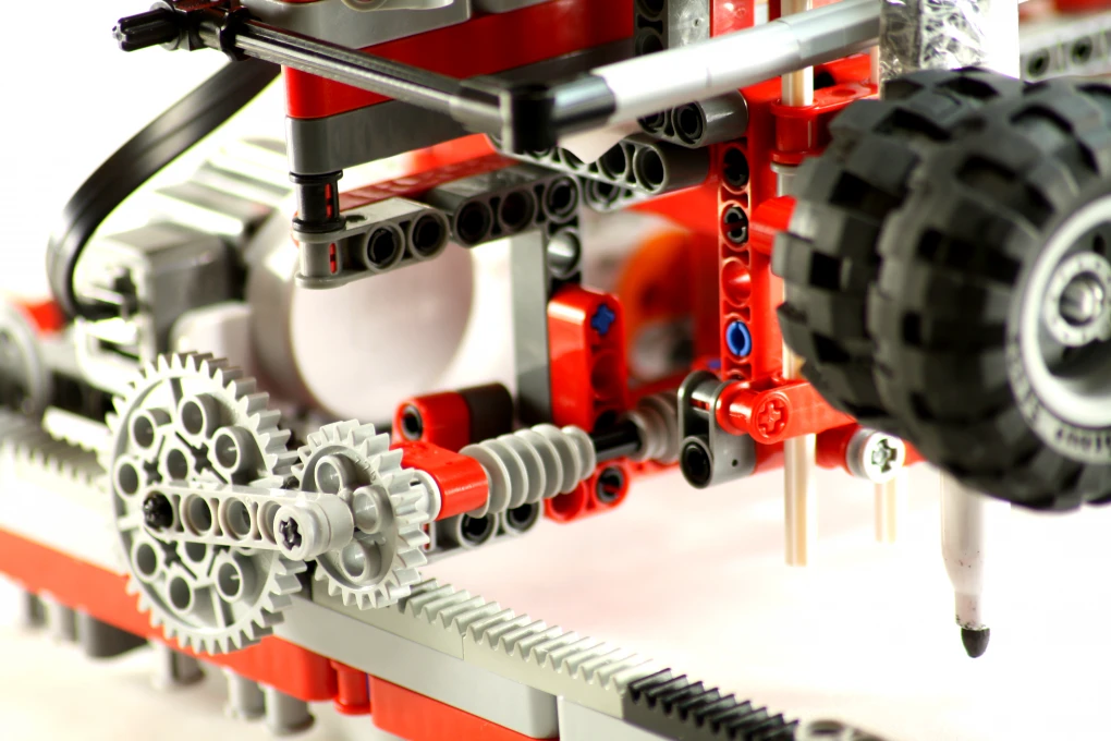 The printer also makes use of two touch sensors, a light sensor and a color sensor