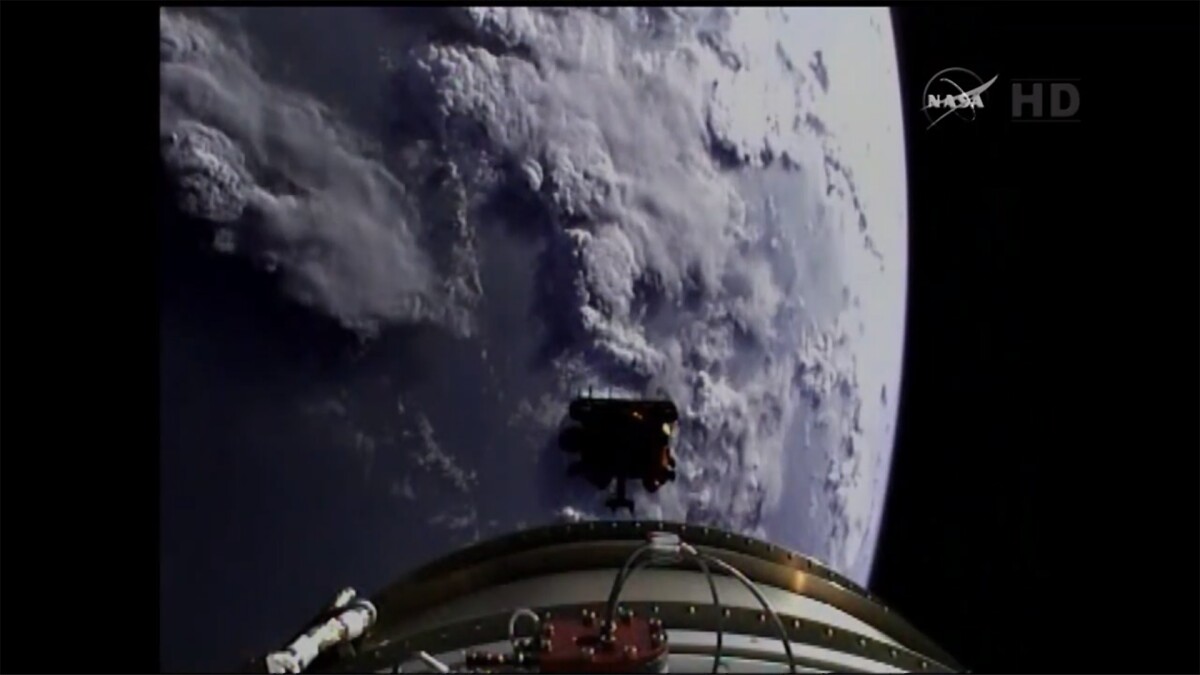 Image of SMAP soon after separation as shot from aboard the upper stage of the Delta 2 launch vehicle (Image: NASA, United Launch Alliance)