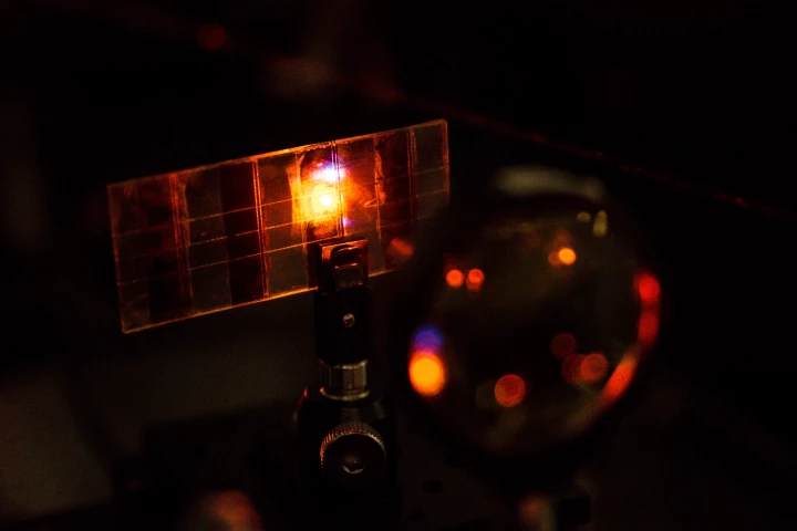 A new Perovskite solar cell has been found have light absorbing and light emitting properties (Photo: Nanyang Technological University)