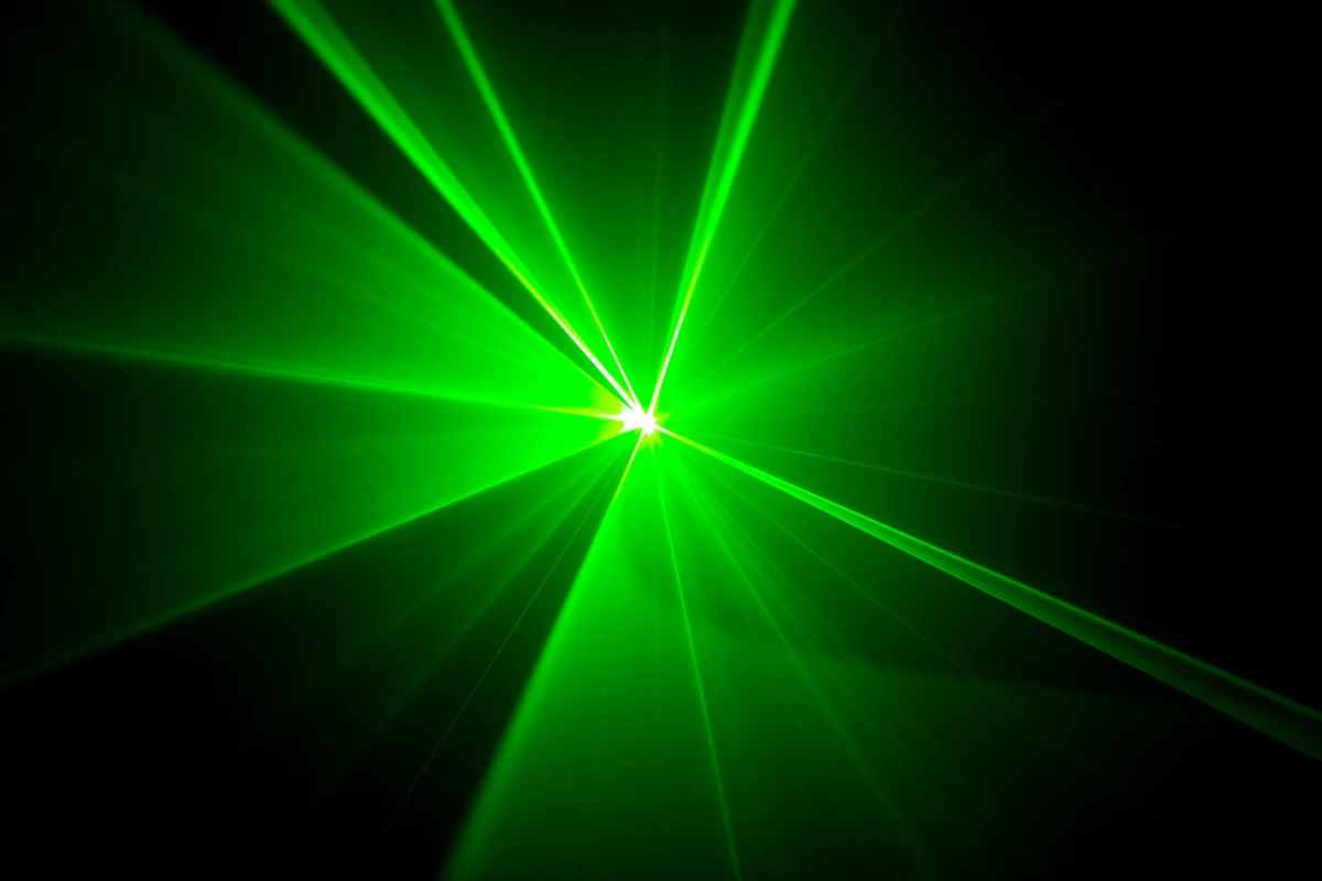 Using ultrafast laser pulses, a new camera system can shoot at up to 70 trillion frames per second