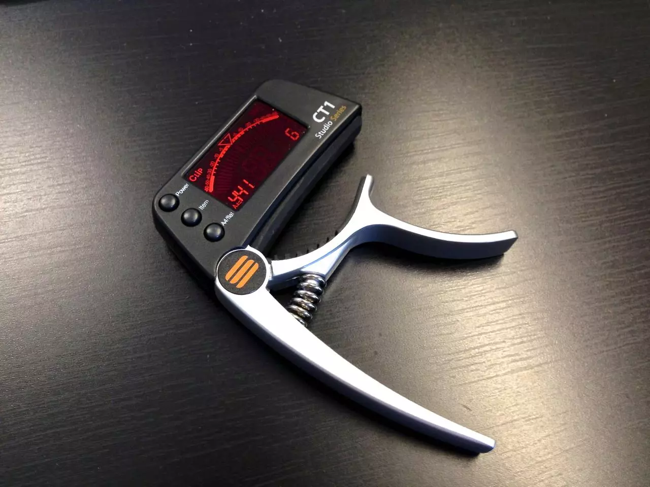 Pre-sale version of the Tapo combined capo and tuner