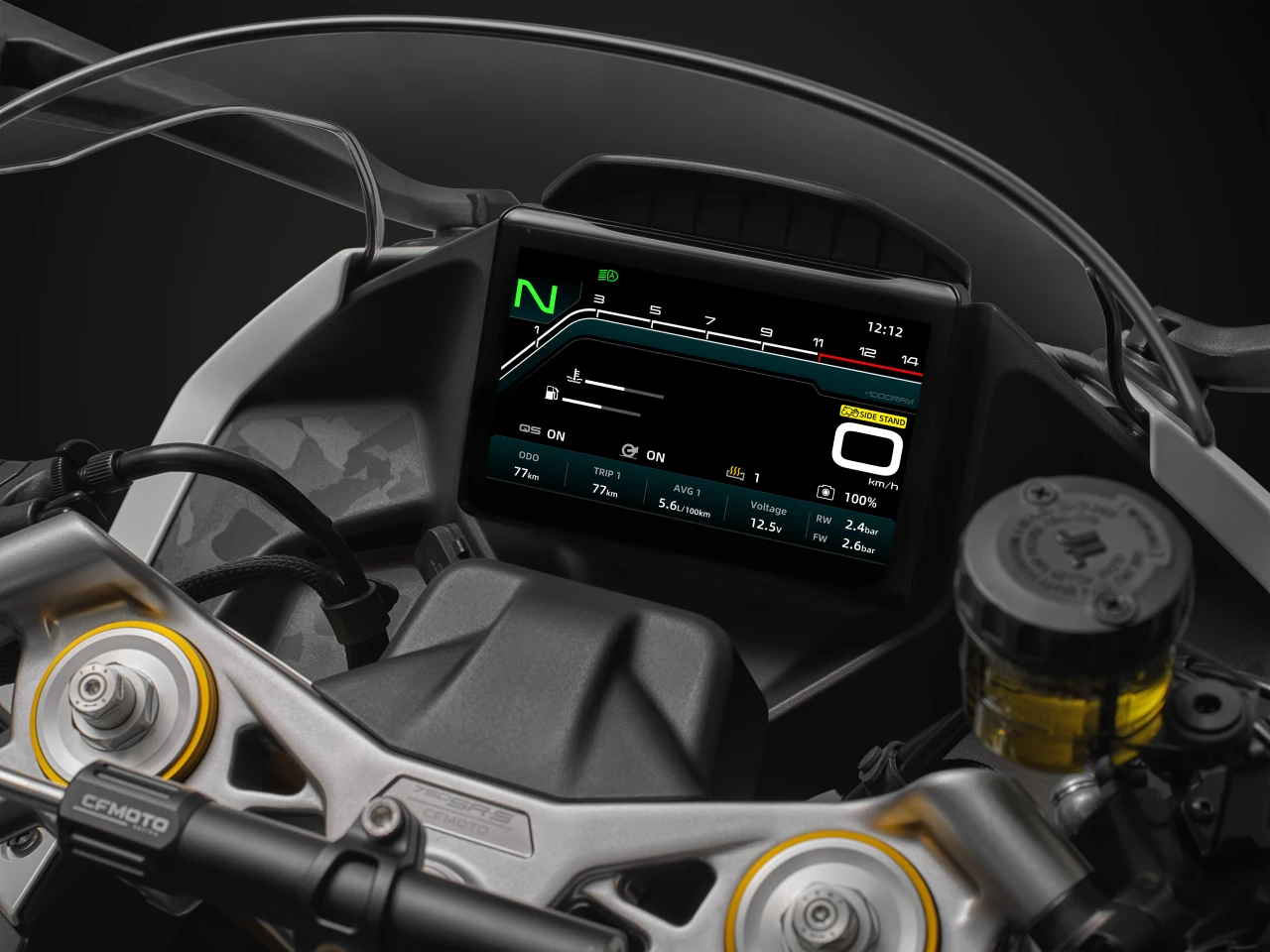 The CFMoto 750SR-S features cornering ABS, a big 6.2-inch TFT screen, Bluetooth connectivity, keyless unlocking/ignition, over-the-air updates, and an upshift-only quickshifter