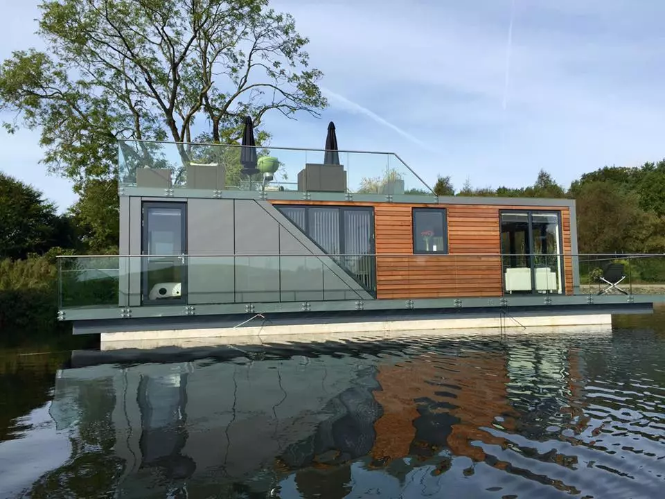 Bluefield Houseboats is currently working on a fully off-grid option for its models, but for now the homes get electricity and water from land-based utilities