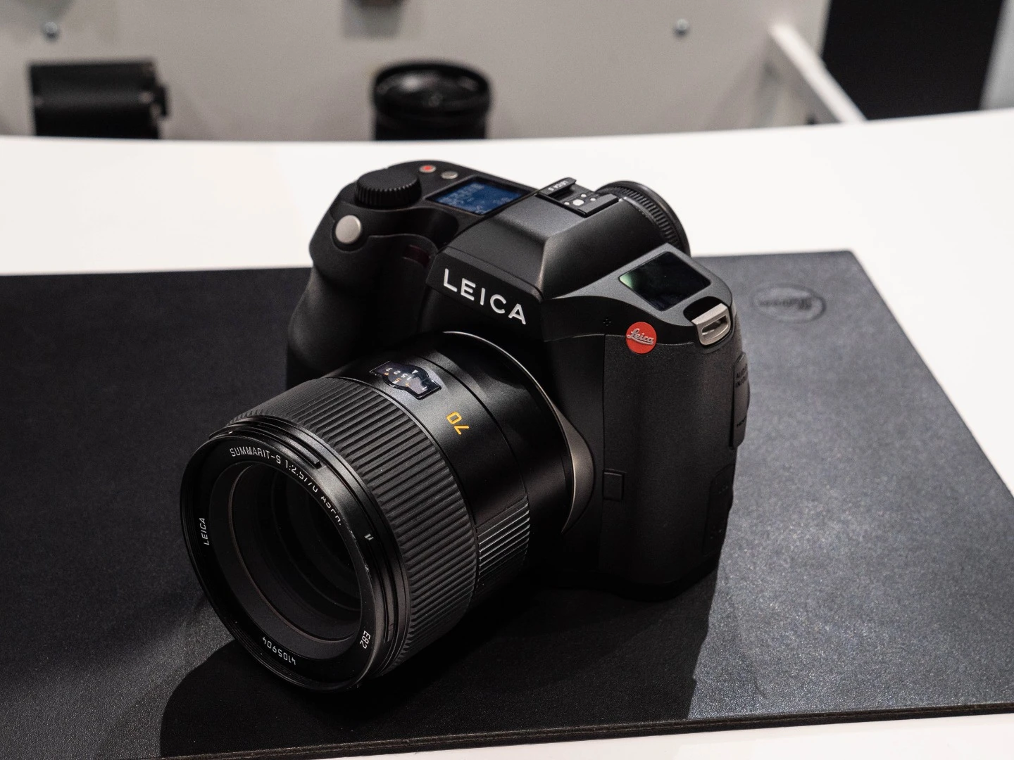 Leica S3: impressively fast autofocus for a 64-megapixel MFT camera