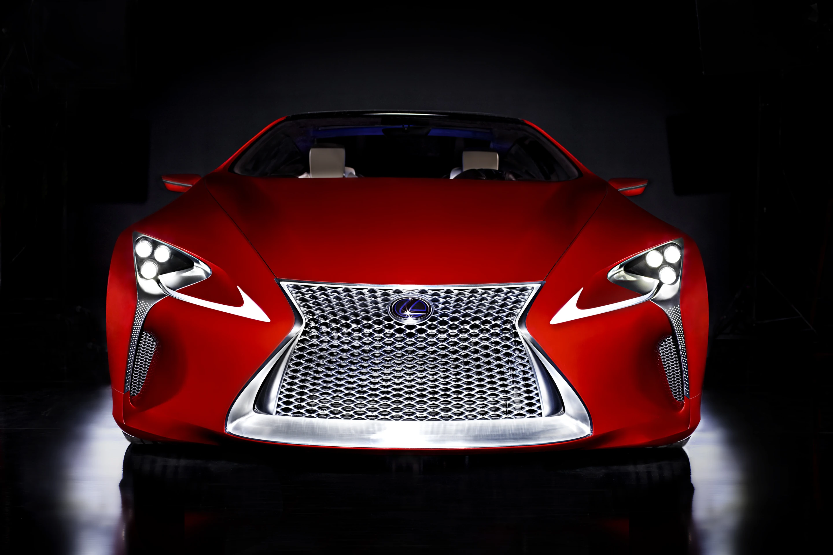 The LF-LC Hybrid Sports Concept front end