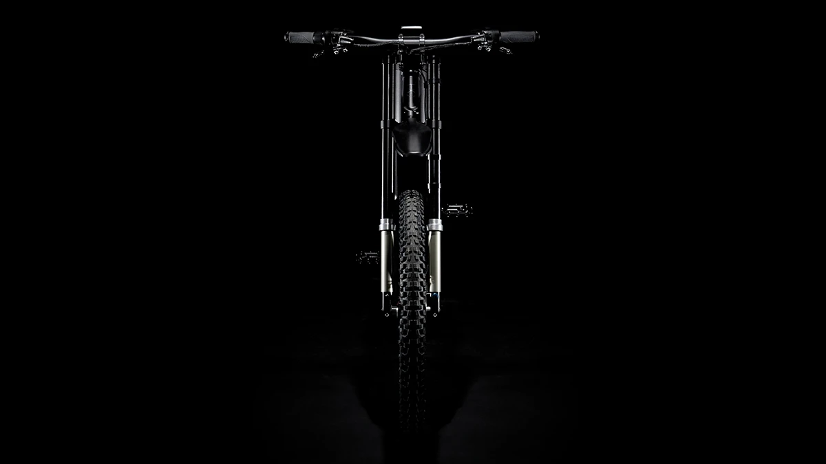 The DRT has a big custom suspension fork with up to 180 mm of travel