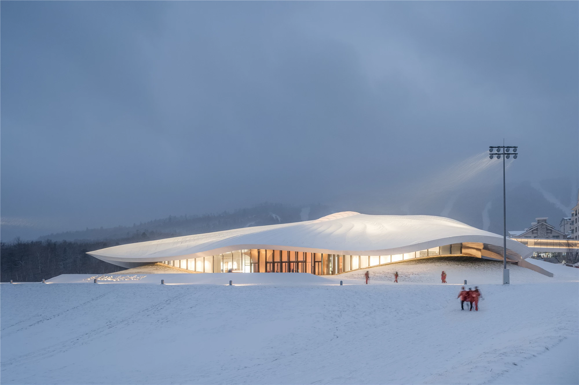 The Yabuli Entrepreneurs' Congress Center is located in the Chinese city of Yabuli, which is a well-known ski town and contains Asia's longest alpine ski slope
