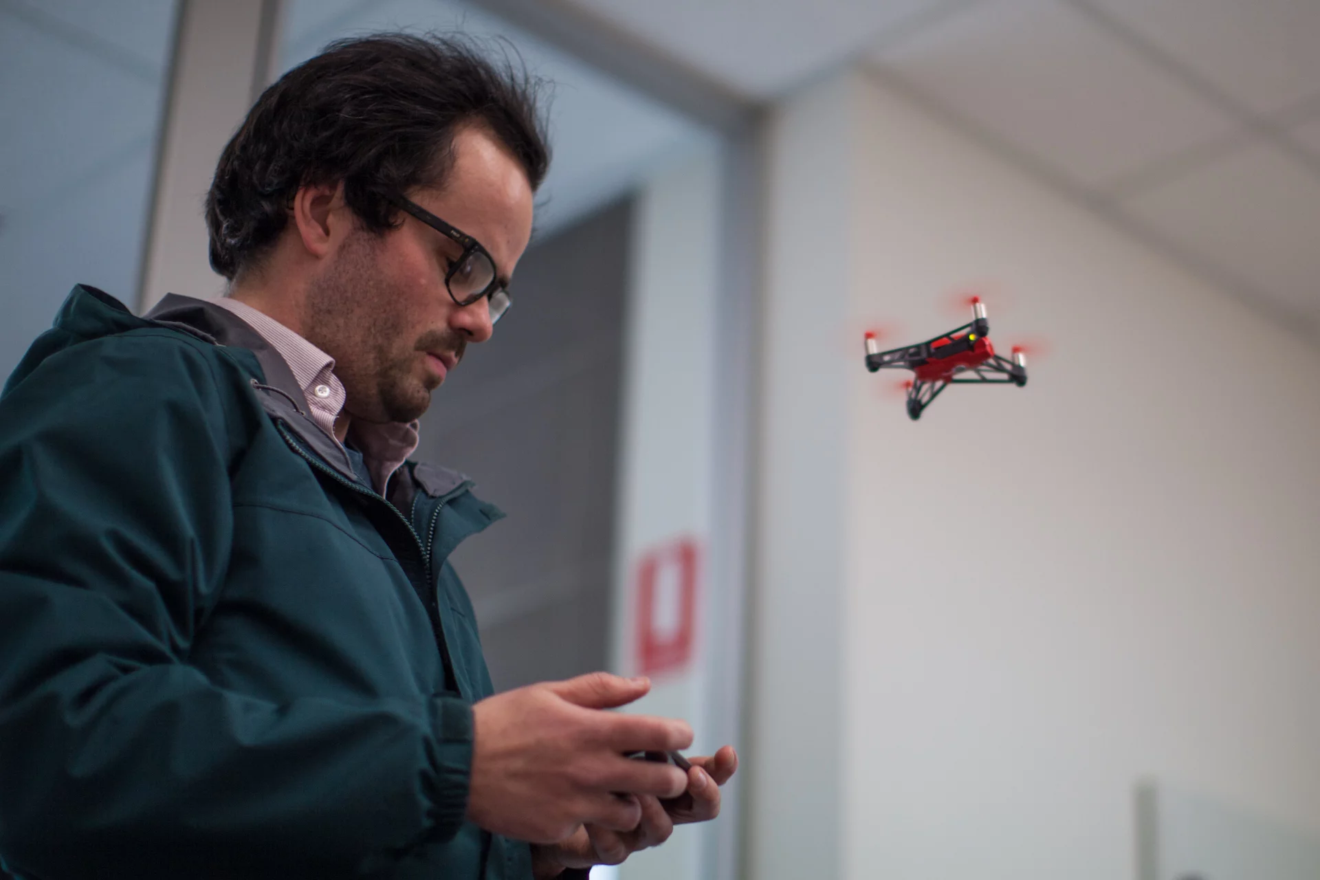 The challenge of maneuvering the Rolling Spider around corners and through doorways will be enough to keep you entertained for a while (Photo: Noel McKeegan/Gizmag)