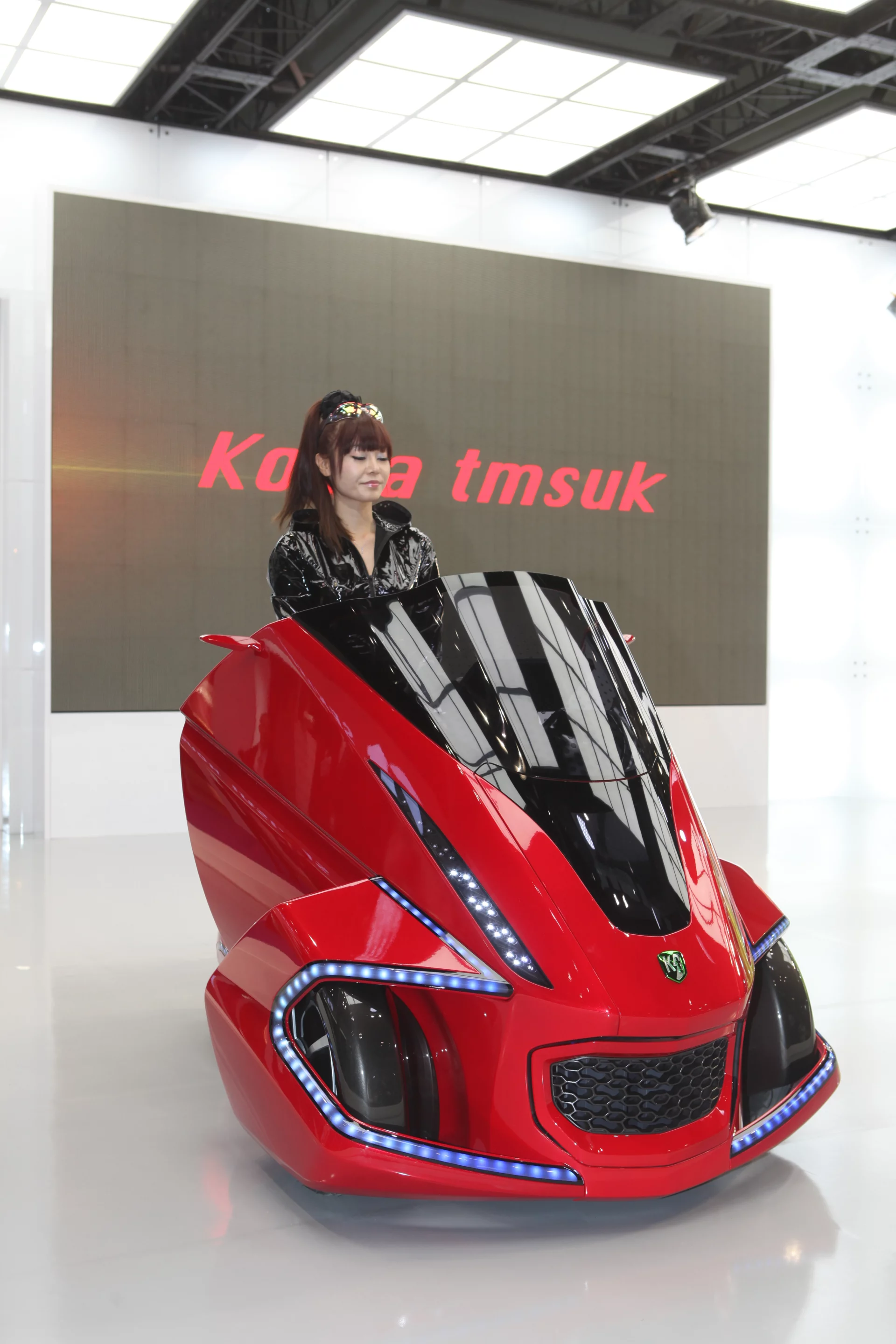 The Kobot Nu concept vehicle at the 2011 Tokyo Motor Show