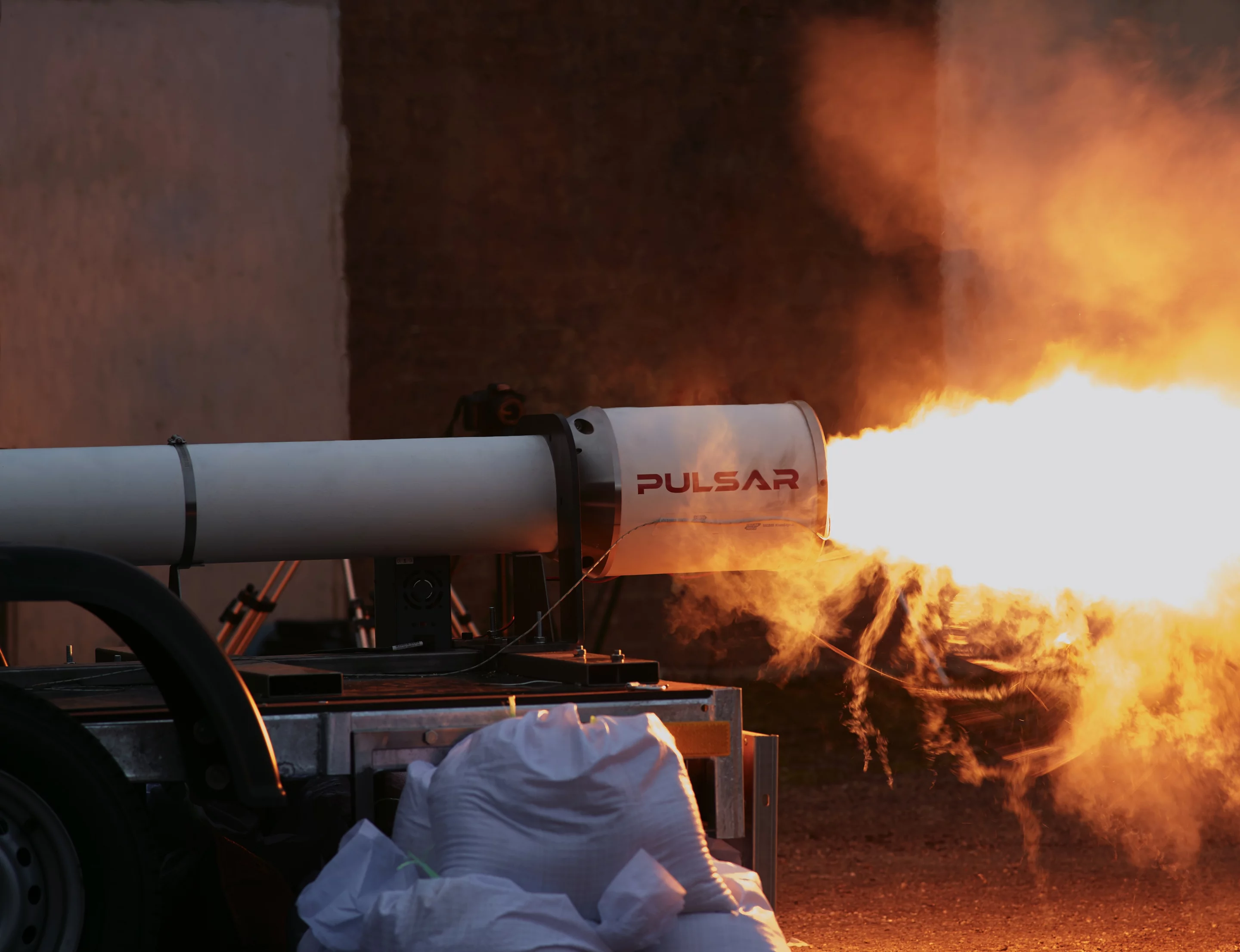 Pulsar Fusion successfully test fired its hybrid rocket at a UK Ministry of Defence military base in Salisbury last week