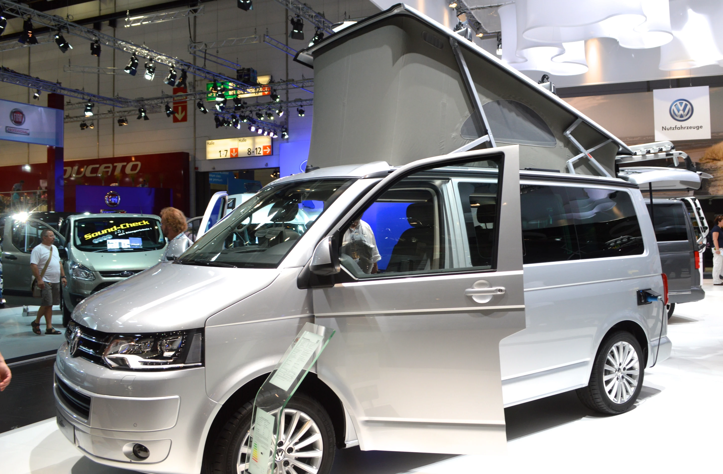 The Comfortline comes standard with a stove, sink and compressor cooling box