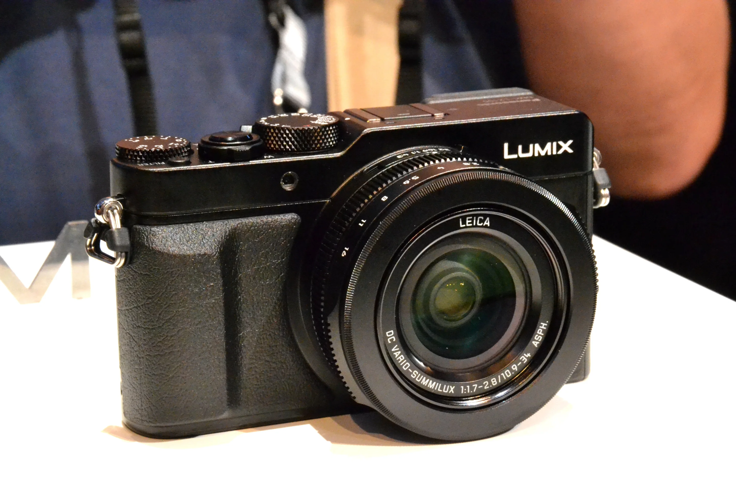 Panasonic Lumix DMC-LX100 boasts a 4/3-inch type 12.8-megapixel MOS sensor
