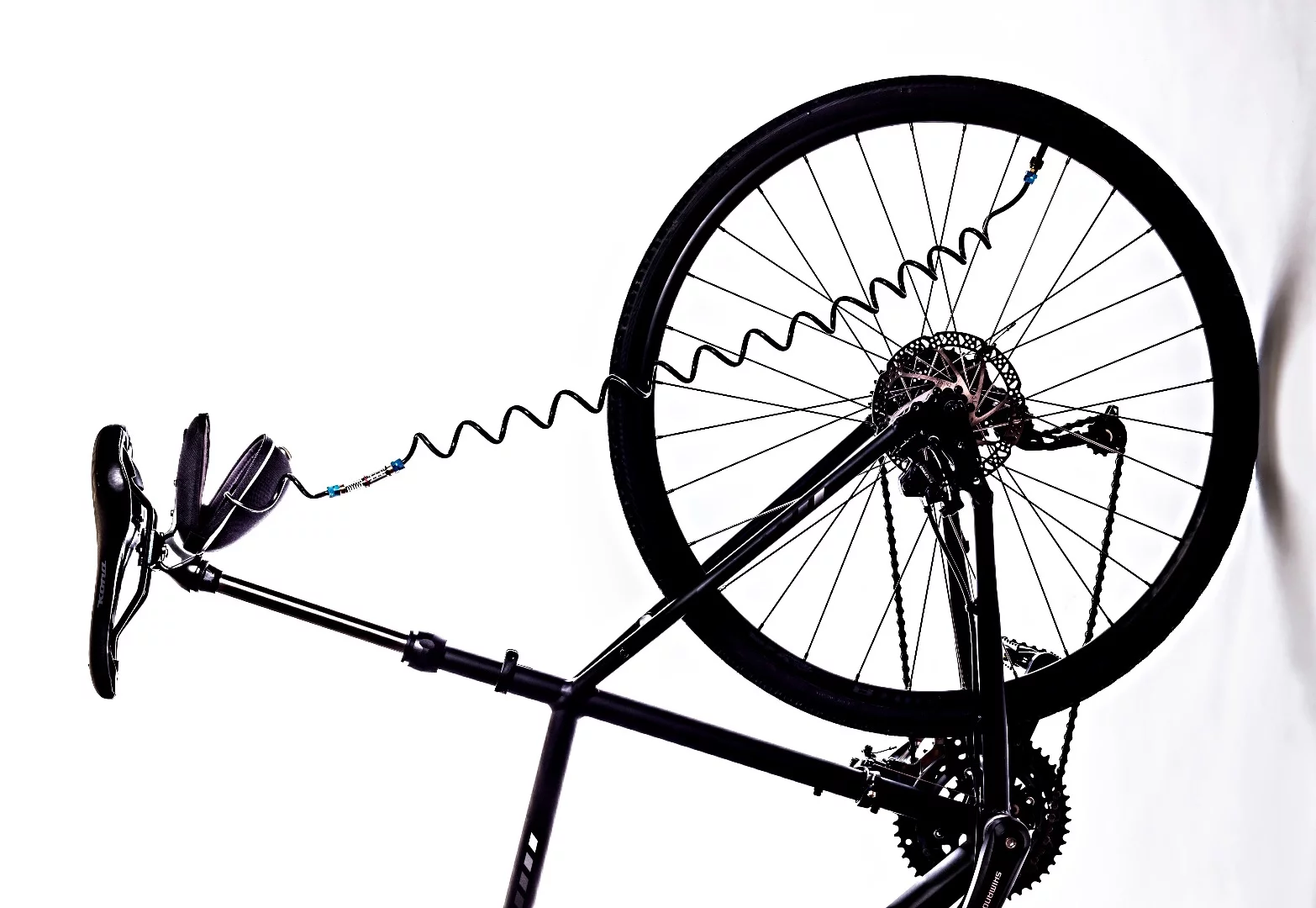 The AirSupply pump/seatpost, in use on the back tire