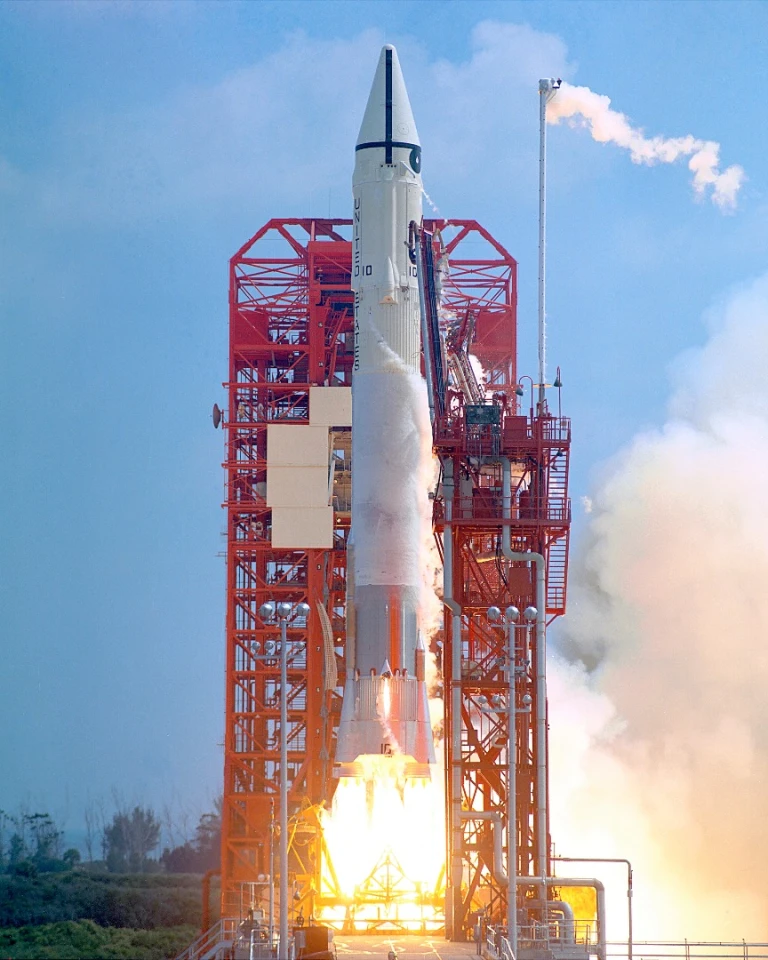 Surveyor I lifting off