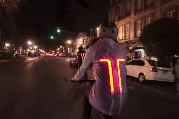 The Tuibo's LEDs serve as tail lights, brake lights and turn indicators