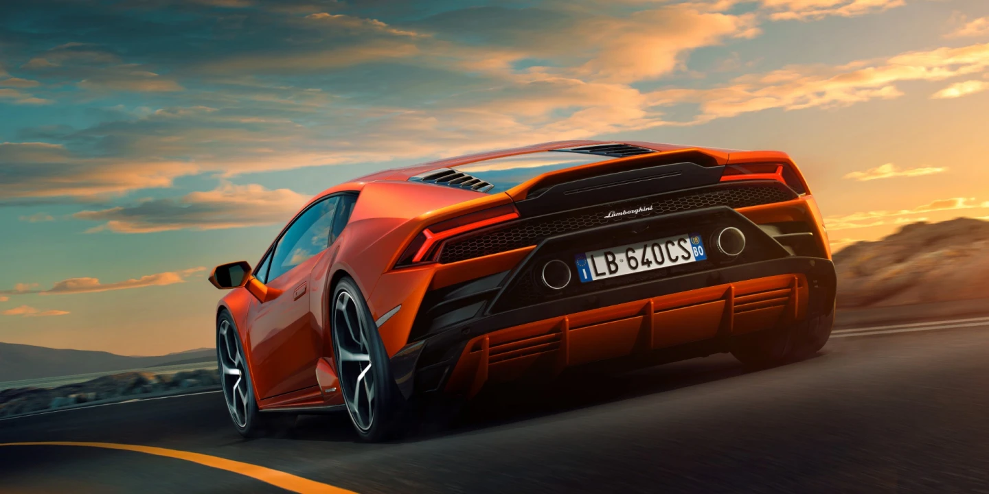 At the rear of the Huracan Evo, things are much akin to the racing version of the car