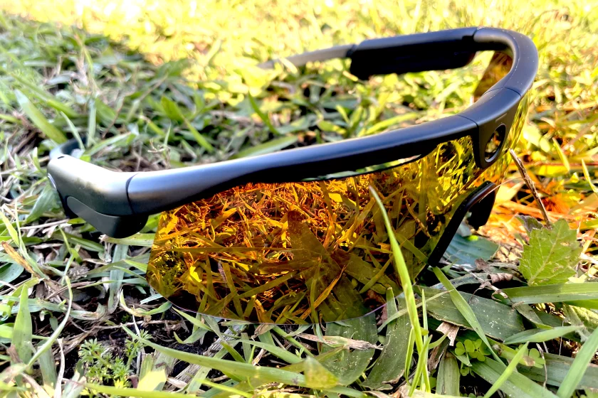 BleeqUp Ranger smart sports glasses