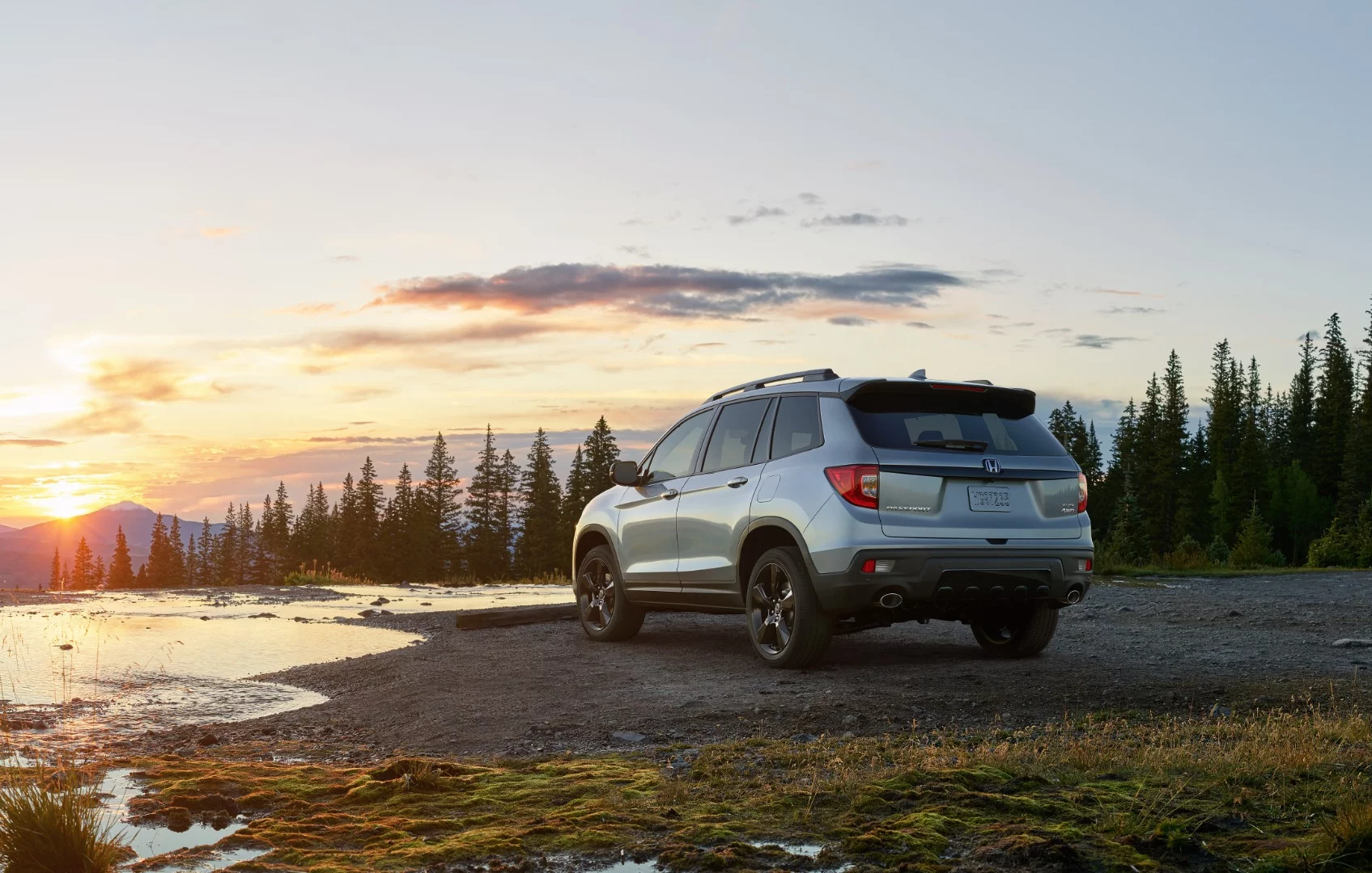 The 2019 Passport is a crossover-SUV, however, not a truck-based unit, having underpinnings similar in design to the Pilot and the Ridgeline
