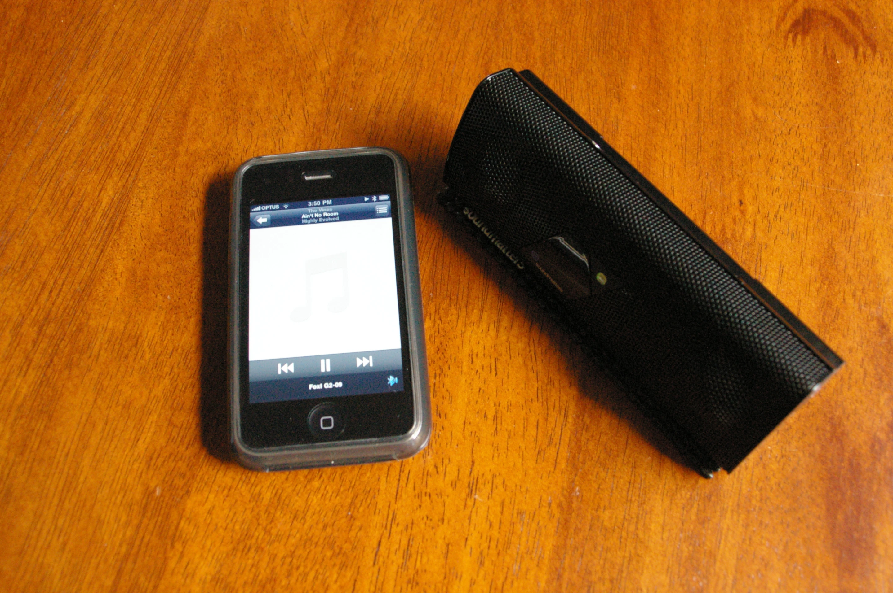 The foxL v2 - great wireless sound for your iPhone, iPod or other devices