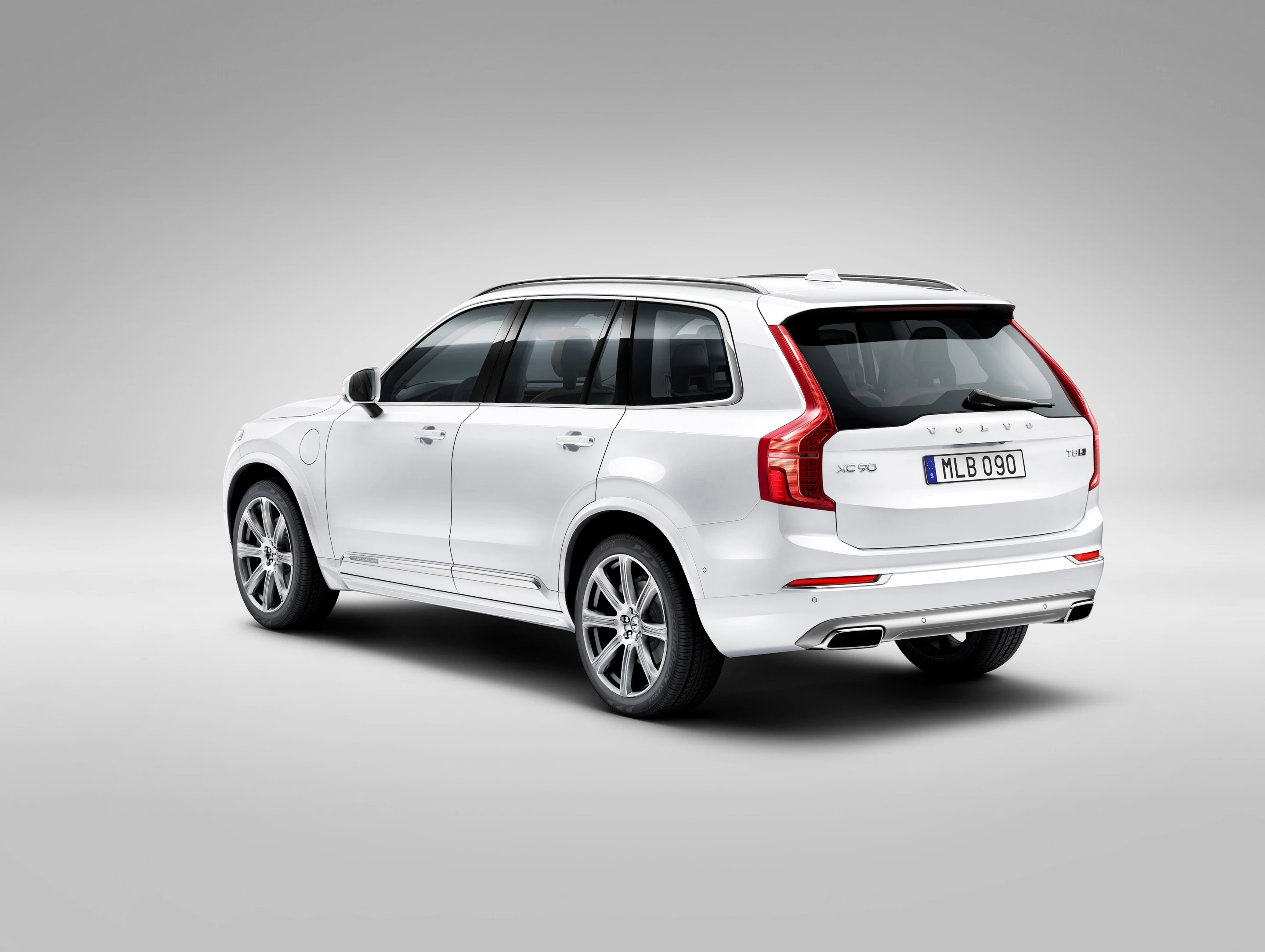 The hybrid T8 XC90 emits only 60 g/km of CO2