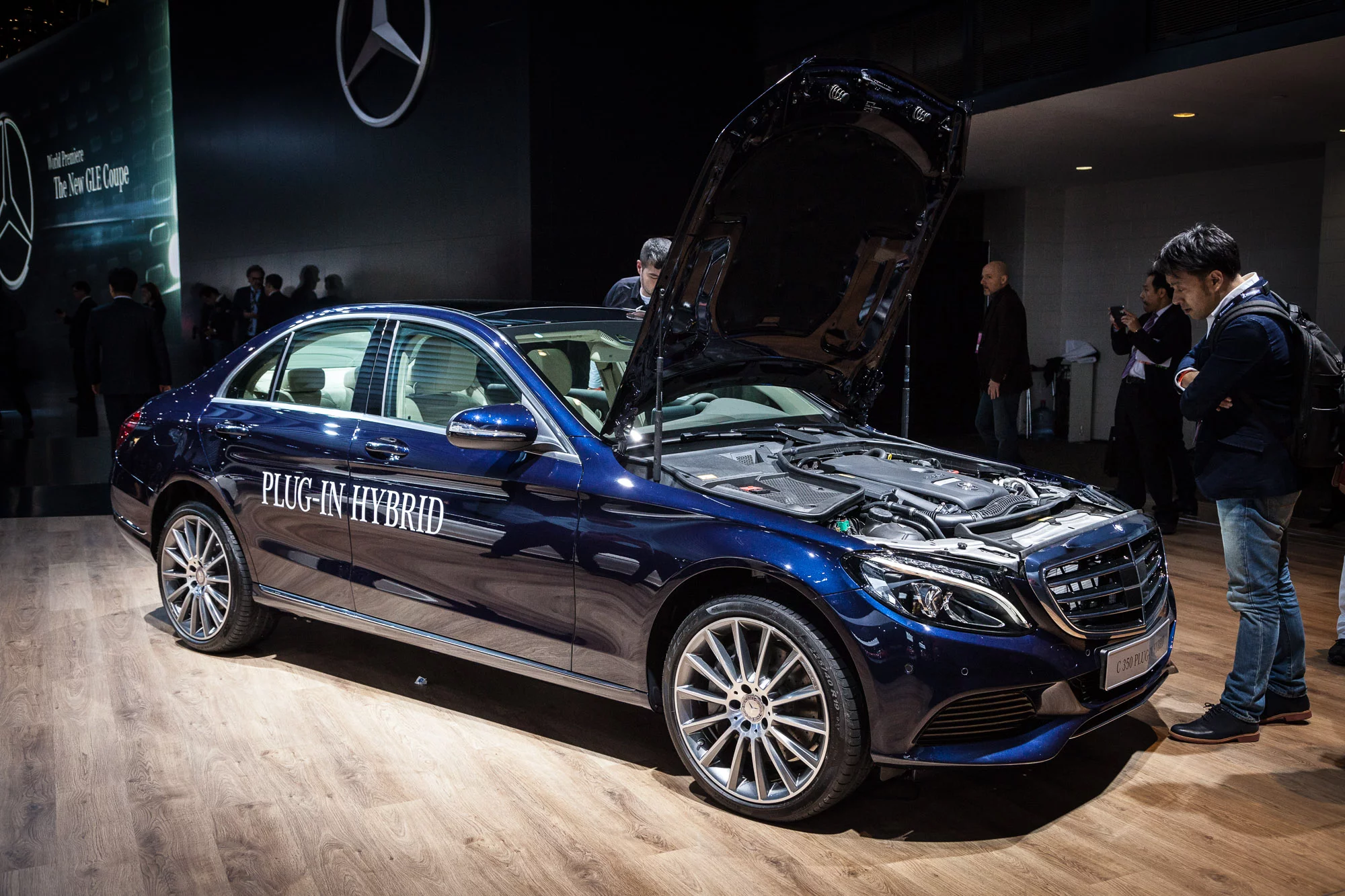 Mercedes showed a plug-in hybrid version of its C350 sedan (Photo: Gizmag/Loz Blain)