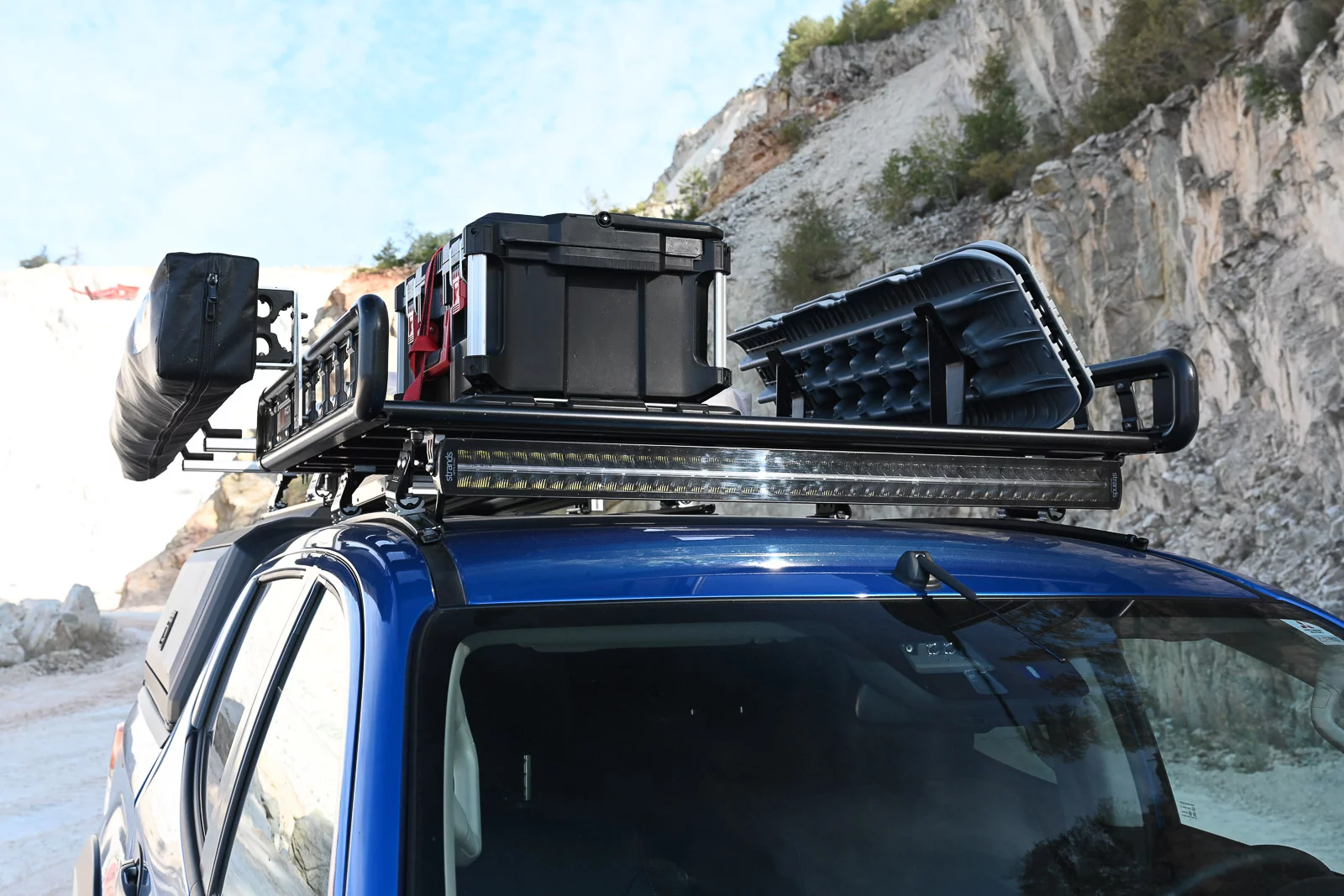 Mitsubishi puts on a loaded roof rack