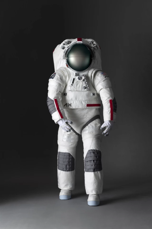 The Axiom sit has anti-abrasive patches on the knees and elbows
