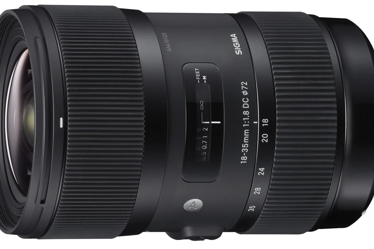 The Sigma 18-35mm f/1.8 DC HSM Art is the world's first F1.8 constant aperture zoom lens