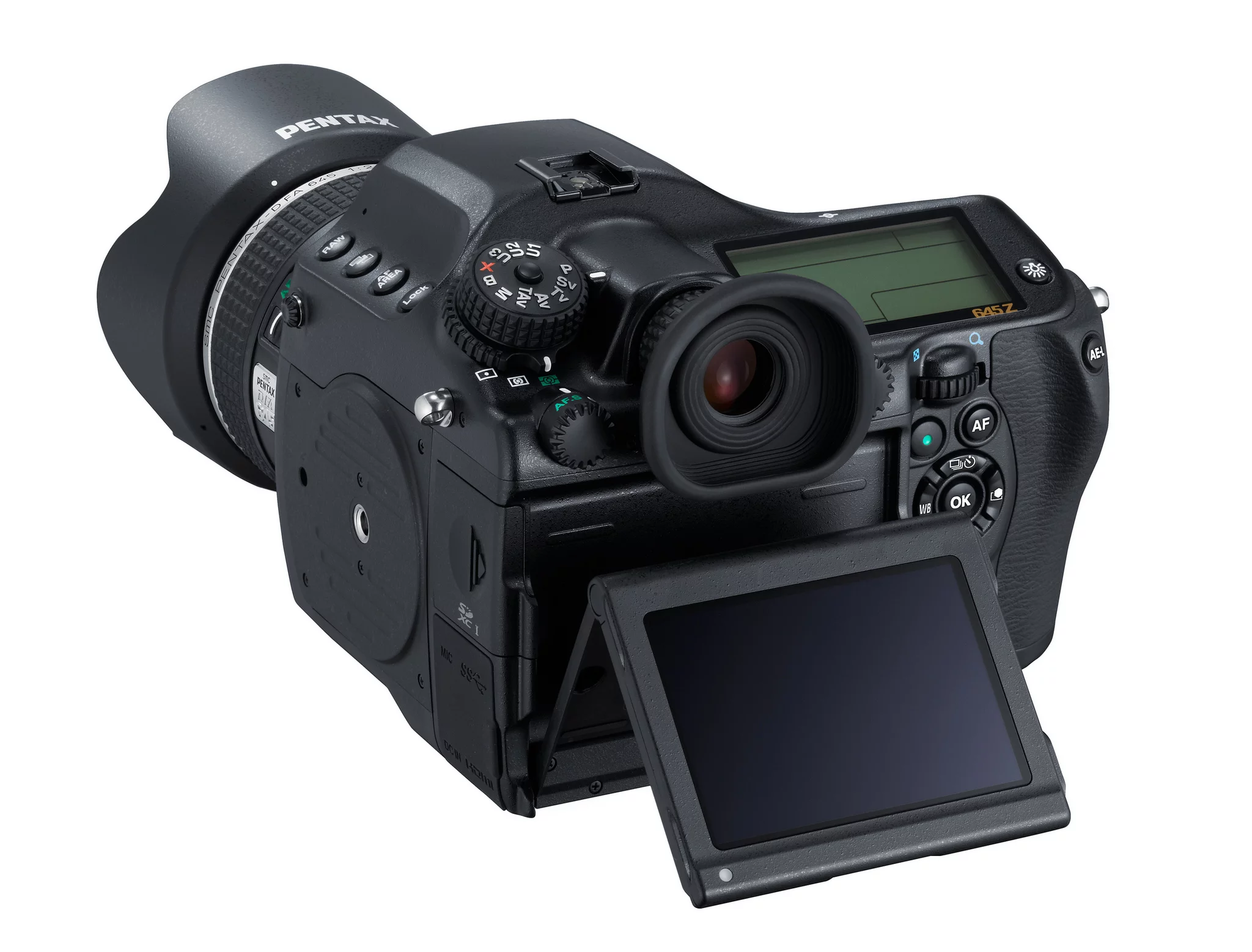 The Pentax 645Z features a 3.2-inch tilting rear LCD with 1,037k dots