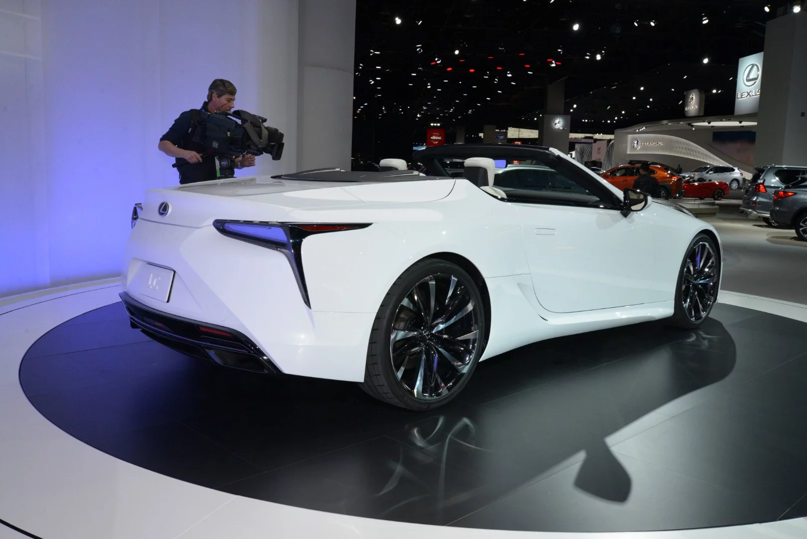 Lexus's LC Convertible Concept on show in Detroit