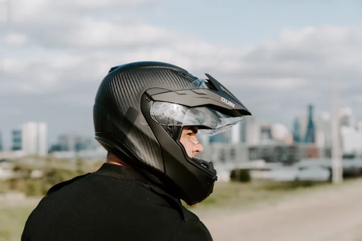 The Quin Quest – a modular, carbon helmet with fully integrated Bluetooth comms, crash detection and SOS alerts