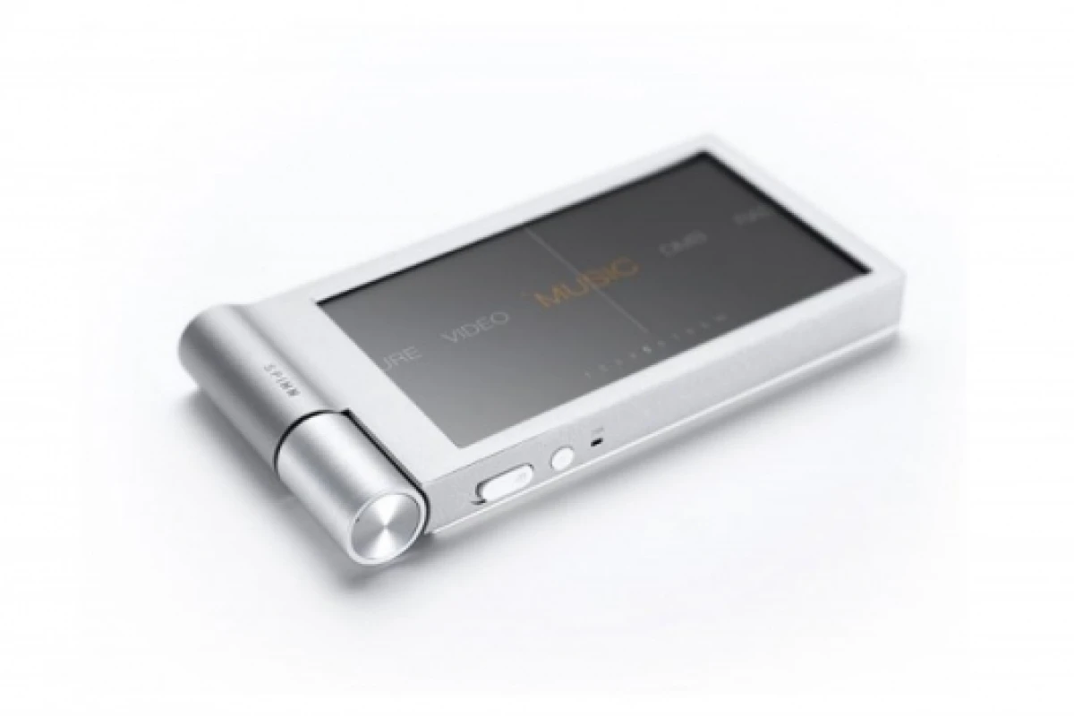 The SPINN can play and record digital music, images, video and supports Flash Games 2.0, USB 2.0, Bluetooth 2.0 and Text Viewer.