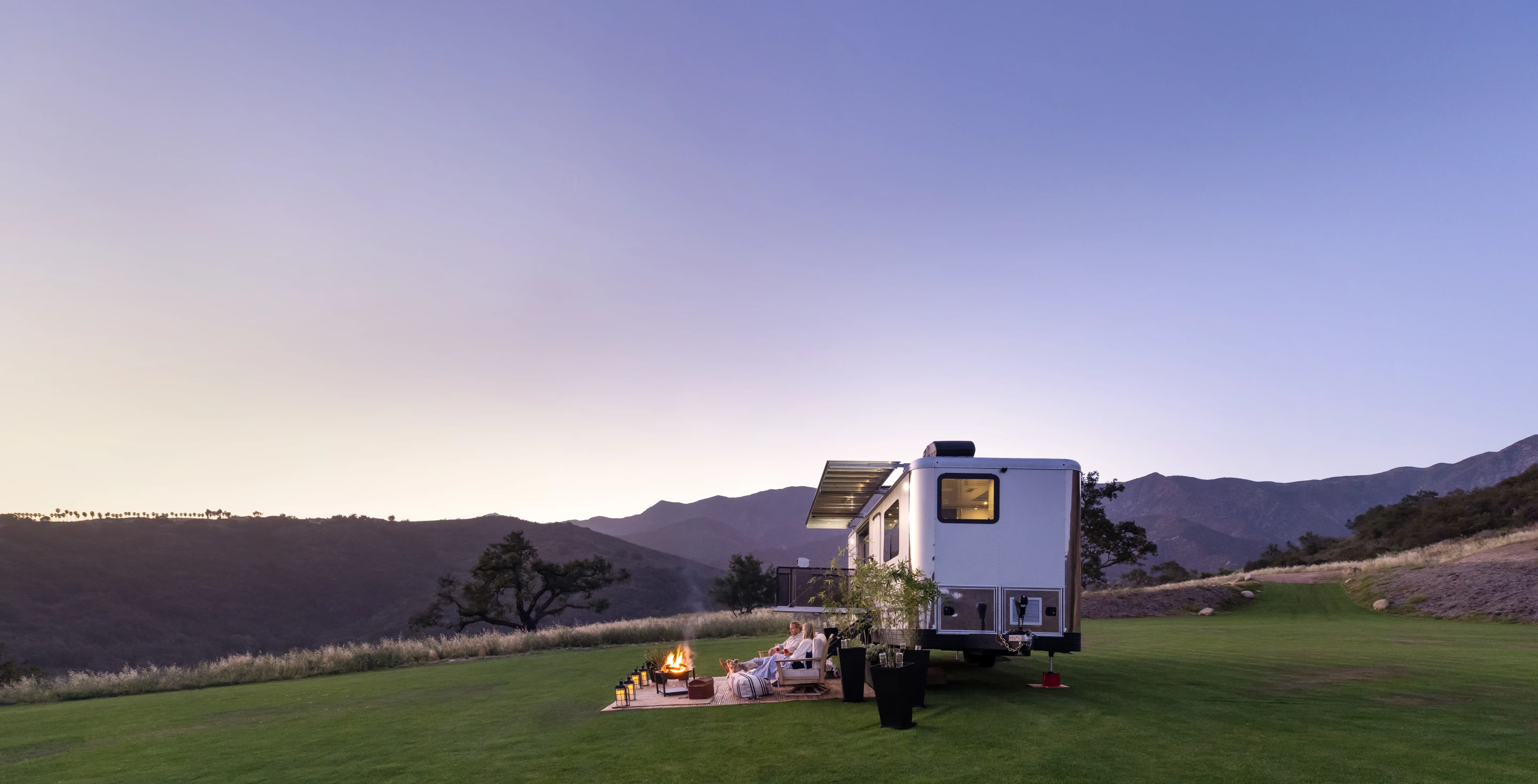 The Living Vehicle 2022 features 232 sq-ft (21.5 sq-m) of interior floorspace