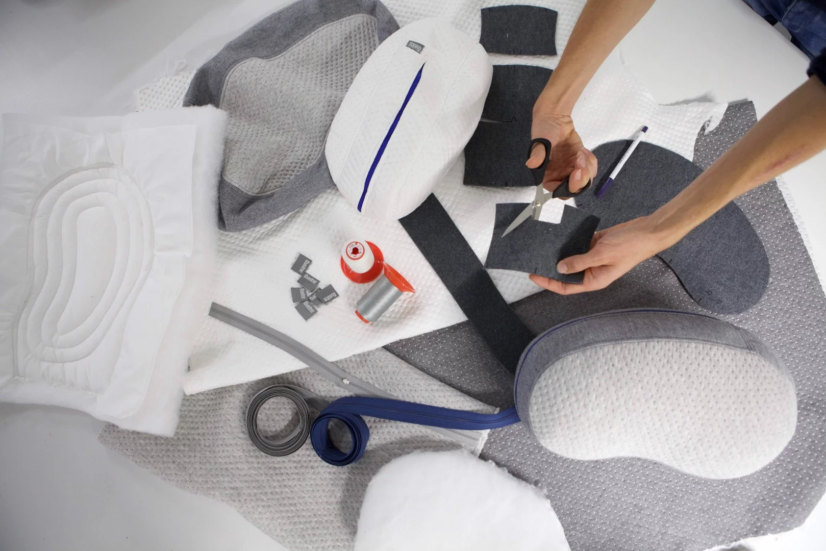 The outer fabric is optimized for comfort