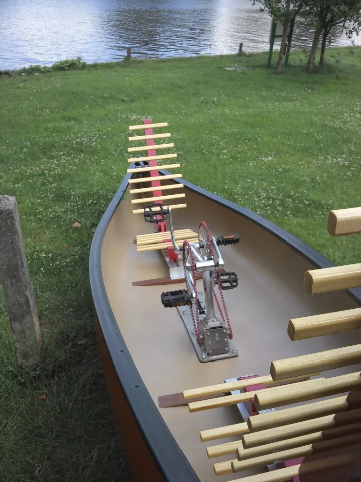 Once at the water’s edge, the users install the Tandem's two adjustable seats, dual-crank drive unit, and rudder