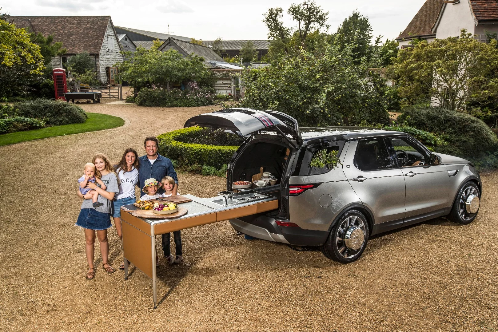 Jamie Oliver and his family enjoy a one-of-a-kind creation