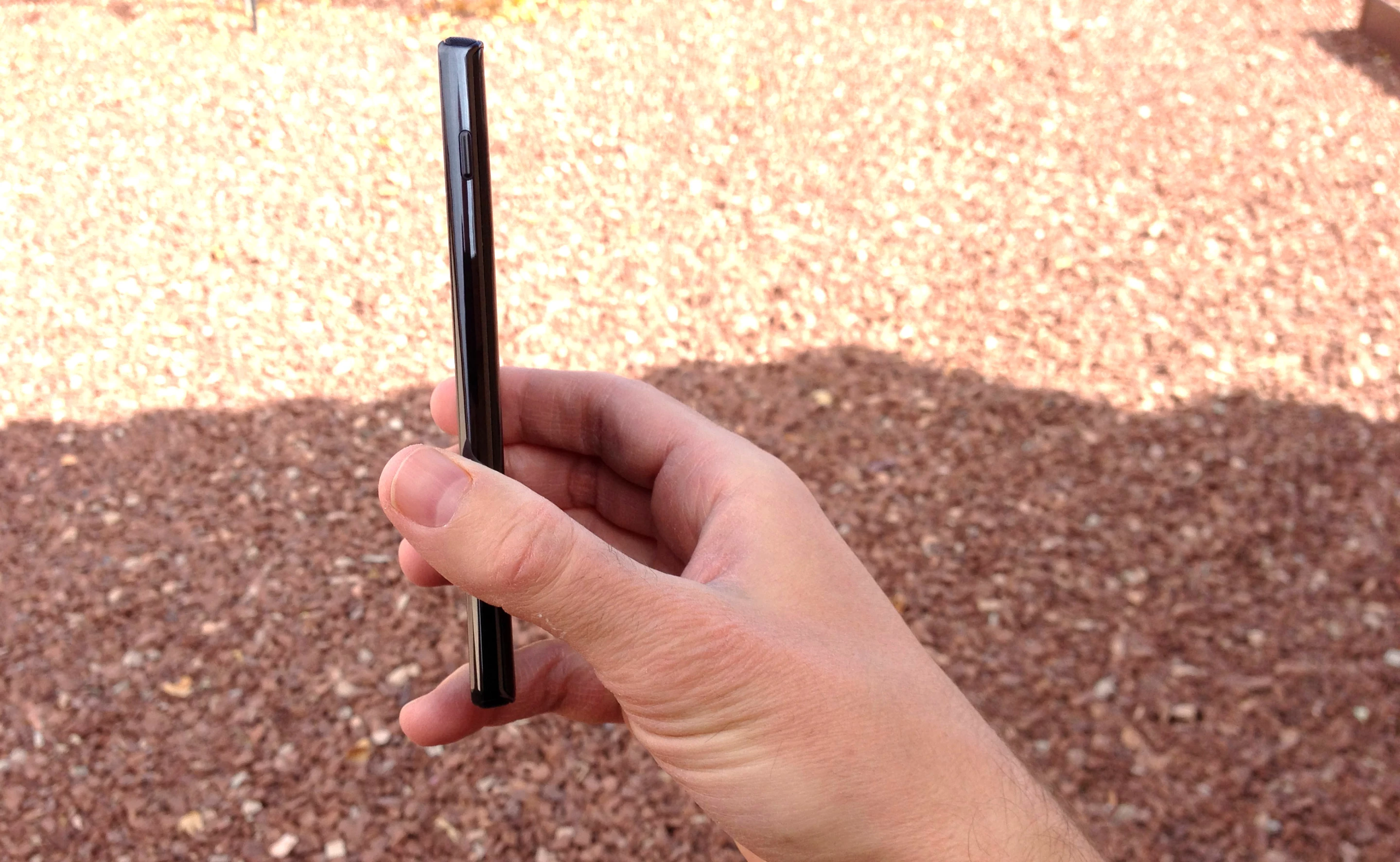 The Optimus G is 8.38 mm thick