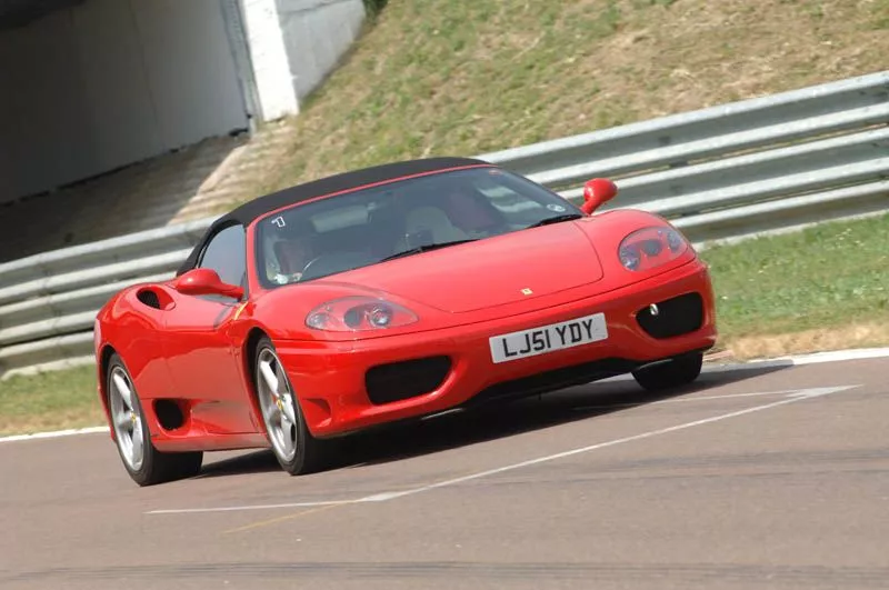 The Elite Car and Castle Tour (Photo by Como Travel)