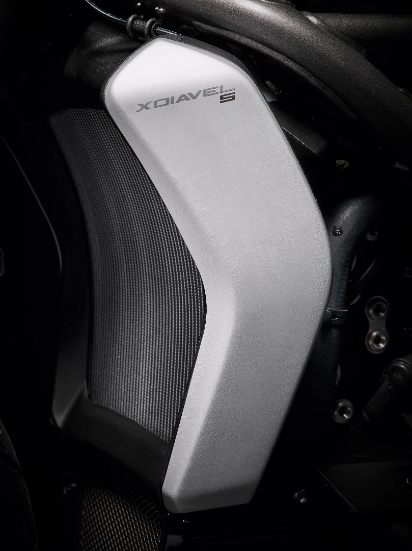Ducati XDiavel S: radiator guard detail