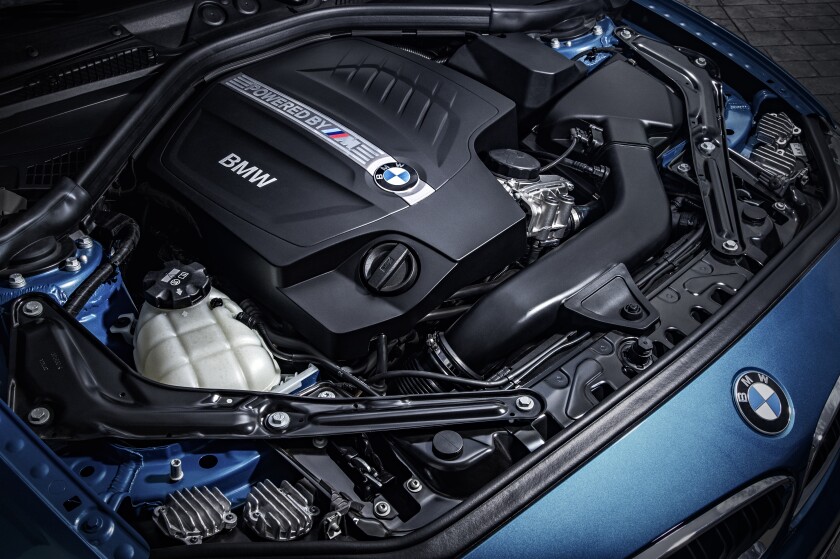 The M2's 3.0-liter turbo inline six unit produces 272 kW (370 hp) and 465 Nm (343 lb-ft) of torque