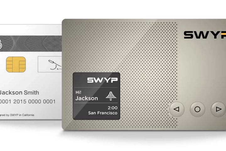 Swyp aims to slim down your wallet by condensing up to 25 cards into one