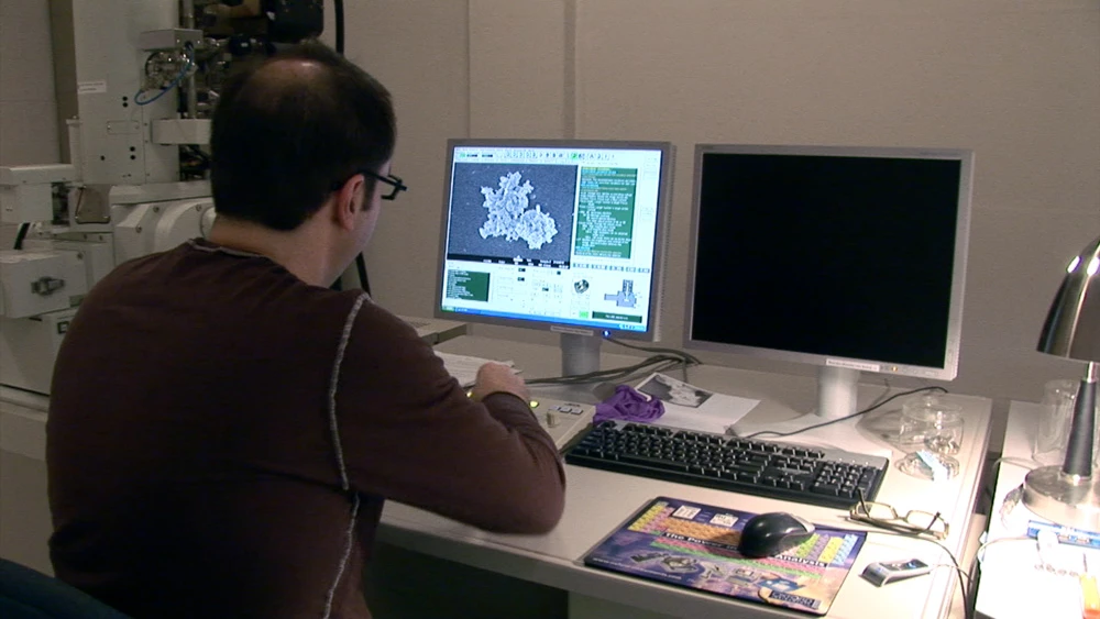 A second part of the experiment involves using a scanning electron microscope to create a series of images (Photo: Adam Brown)