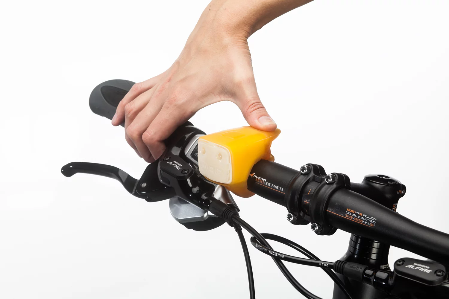 The ORP Smart Horn combines two-tone bike horn with 87 lumens LED twin lights