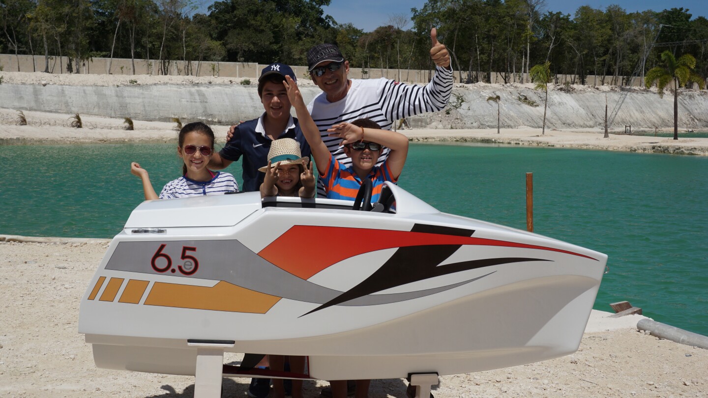 JimBoat relaunches 6.5ft electric powerboat for children