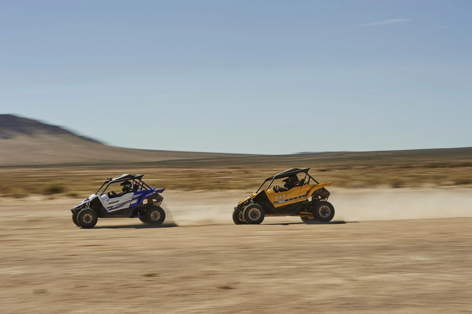 Yamaha YXZ1000R (blue) and YXZ1000R SE (yellow)