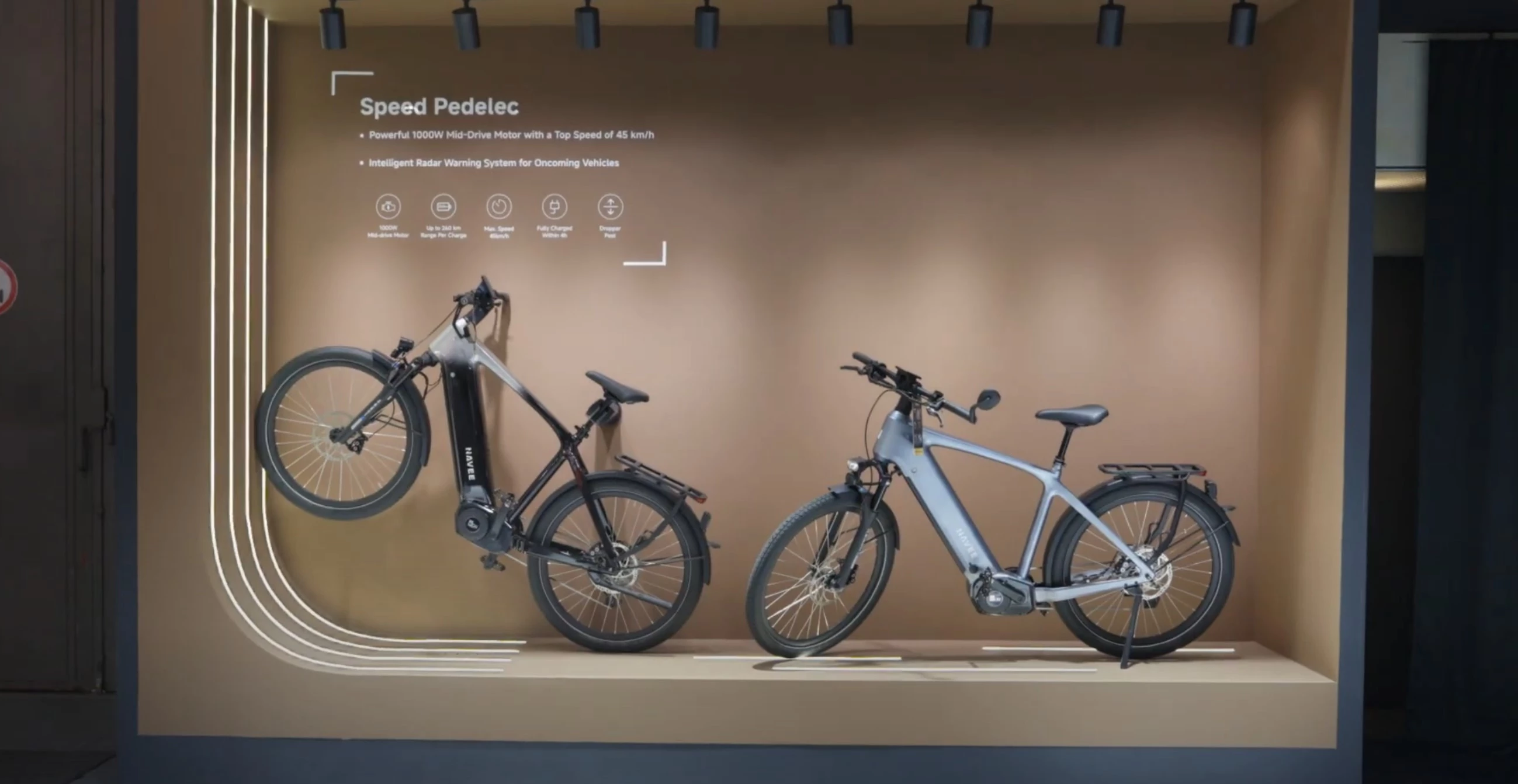The Navee SP01 rolls on puncture-resistant Schwalbe tires, features Suntour front suspension and stops with help from Magura