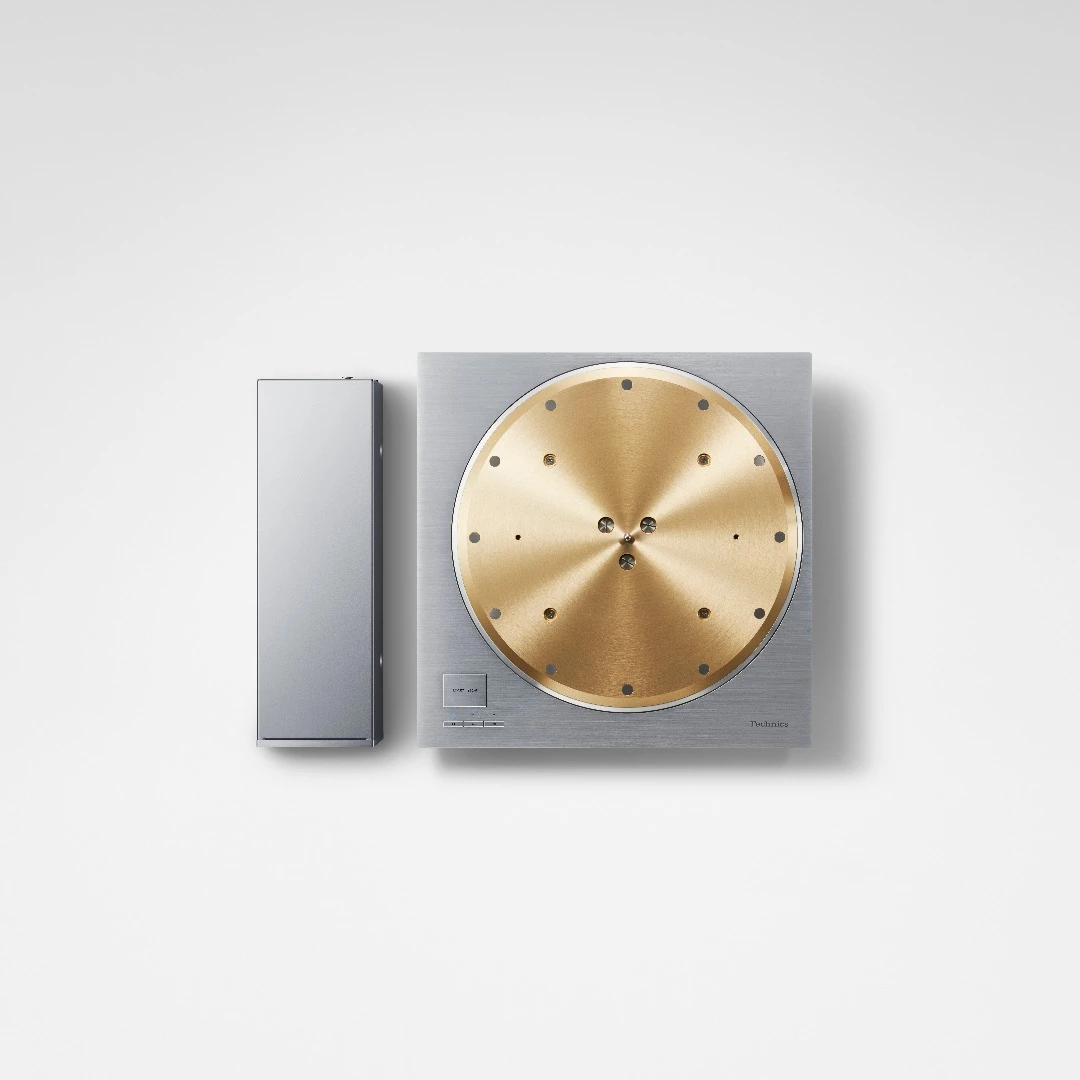 No tonearm and no base, but Technics still pitches the SP-10R at $10,000